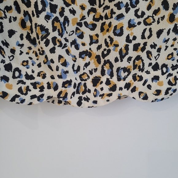 Colorful Cheetah Print Crop Blouse - Picture 5 of 5